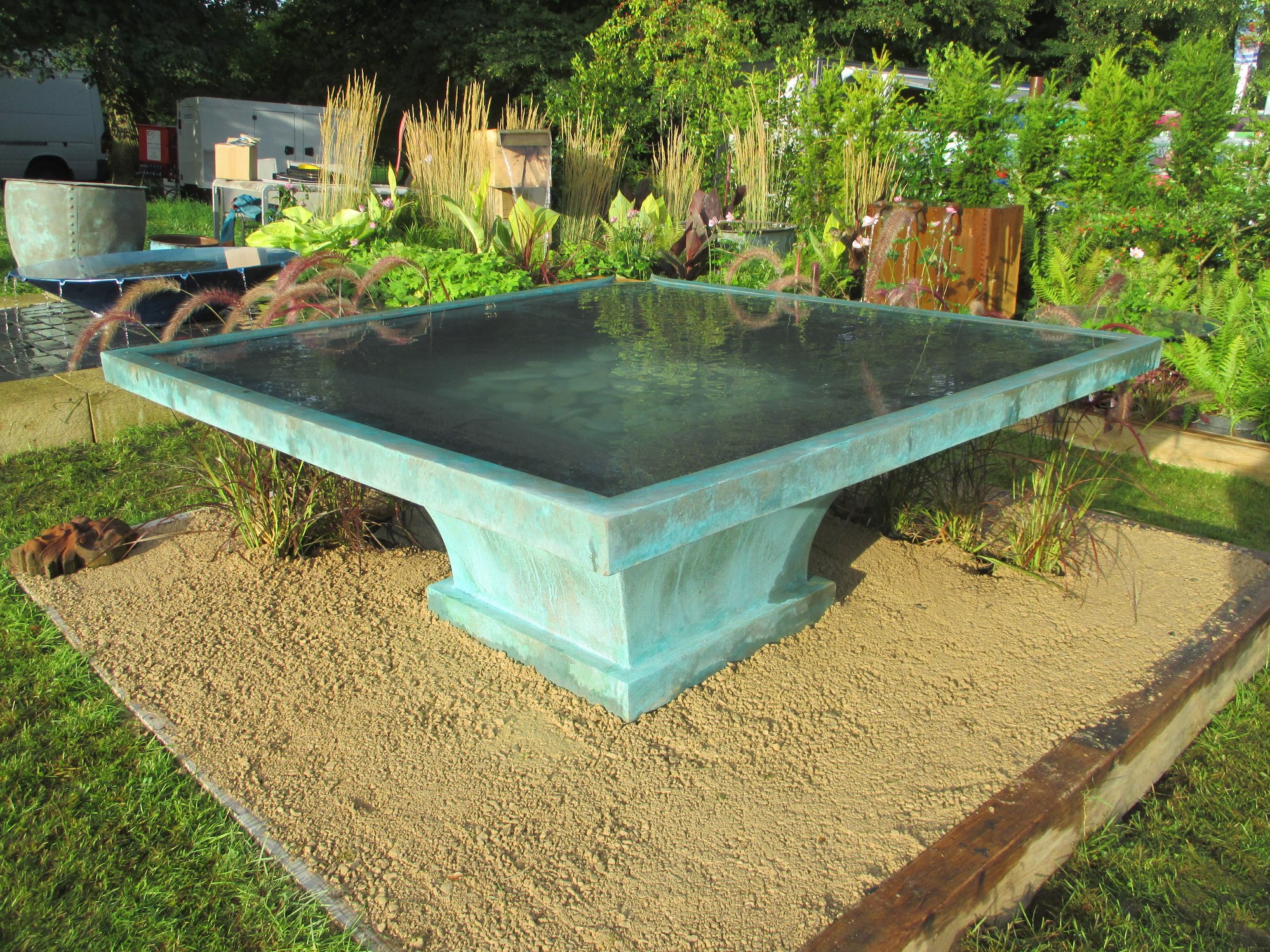 water-feature-tableau-square-burghley-exhibition (1)
