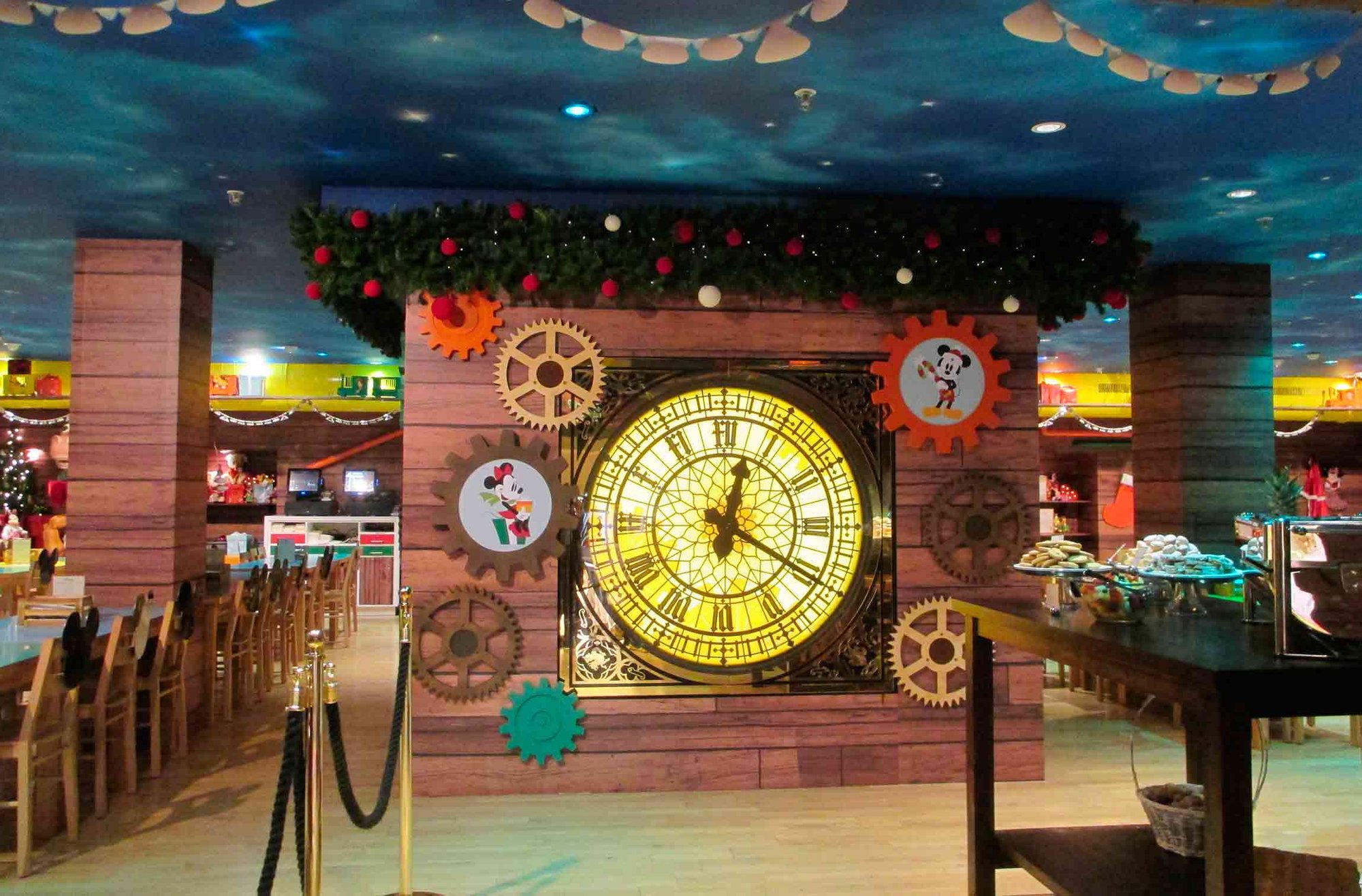 perudo-portfolio-harrods-cafe-3